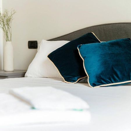 Shades Of Lake - Blue Apartment コモ エクステリア 写真